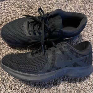 Nike Men's Black Athletic Running Shoes